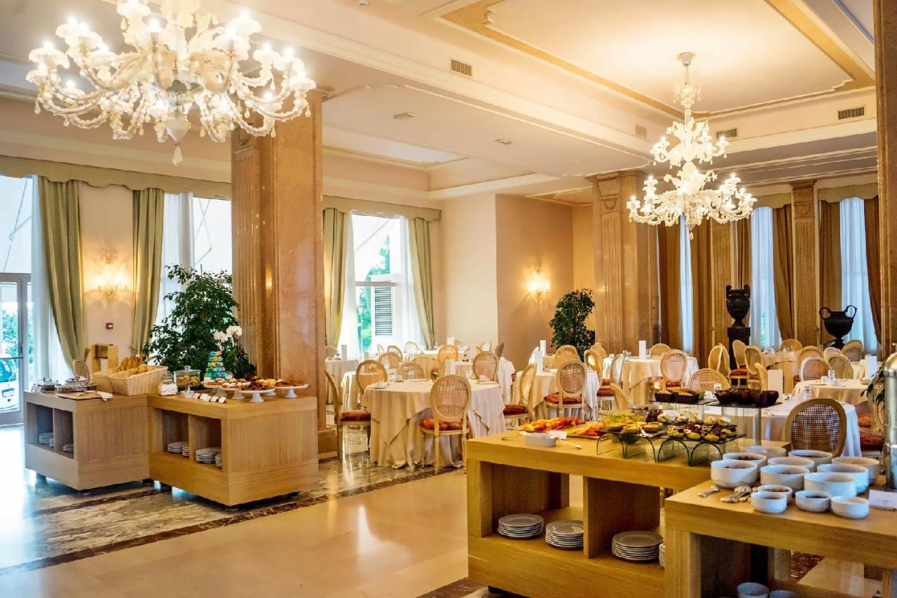 Luxury Hotel Experience: Behind the Scenes of Luxury Travel